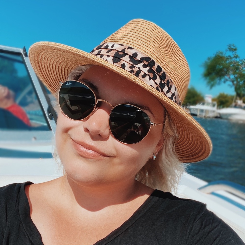 Meet your Posher, Emma